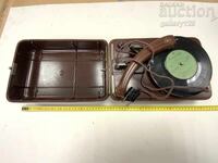 Gramofon vechi din bachelită, pe curent