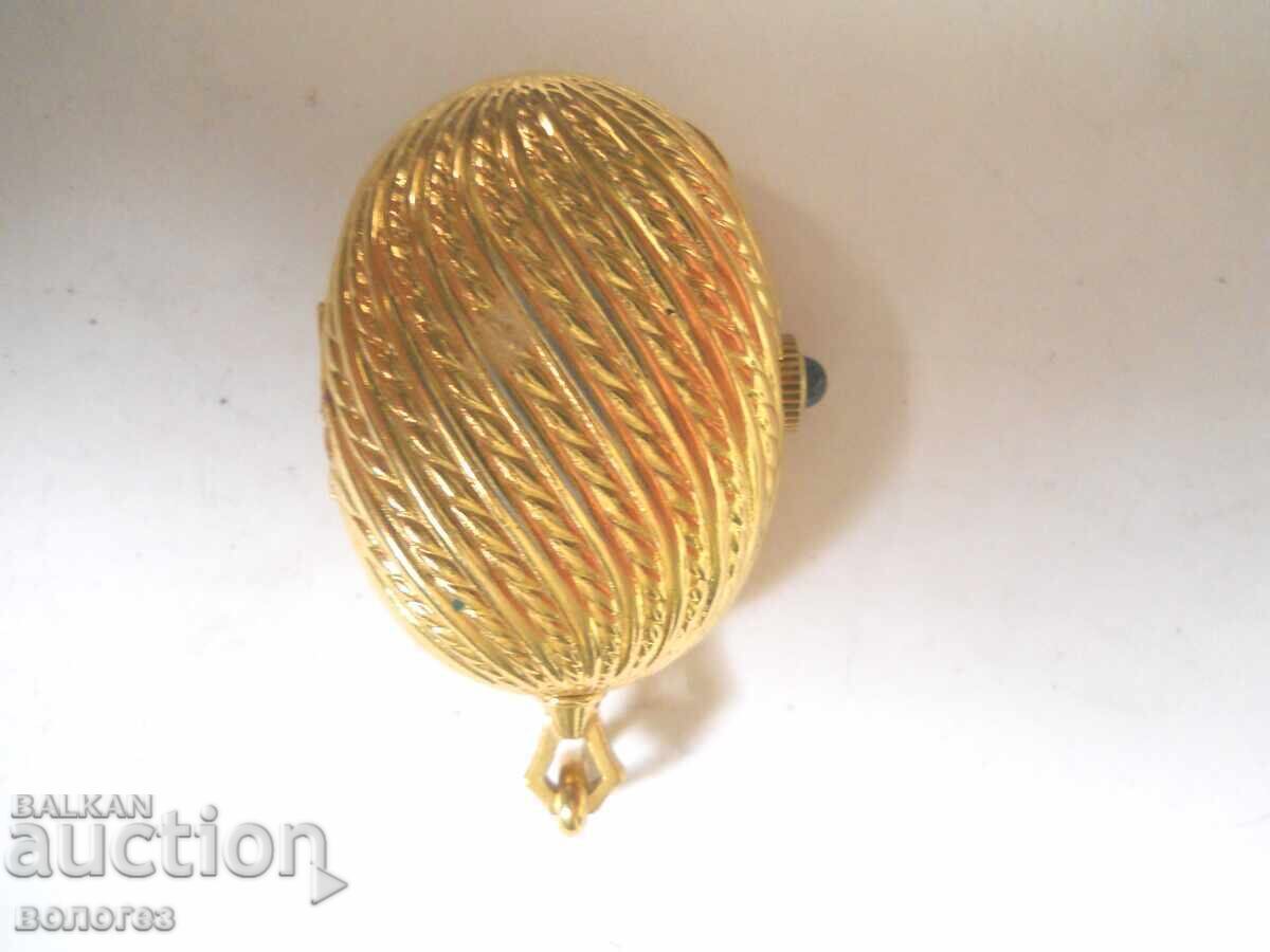 Доставка на Дамски часовник медальон "Royal" - Швейцария Доставка на Дамски часовник медальон "Royal" - Швейцария