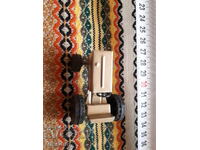 Tractoraș din vremea socialismului