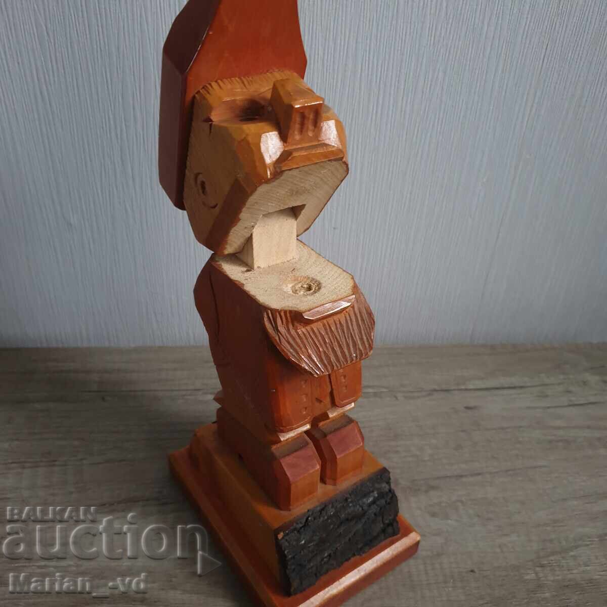 Доставка на Стара дървена орехотрошачка