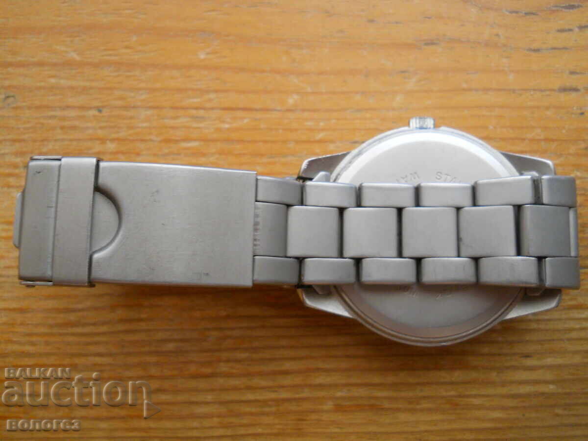 Доставка на Мъжки кварцов пилотски часовник "Pilot" - Швейцария Доставка на Мъжки кварцов пилотски часовник "Pilot" - Швейцария