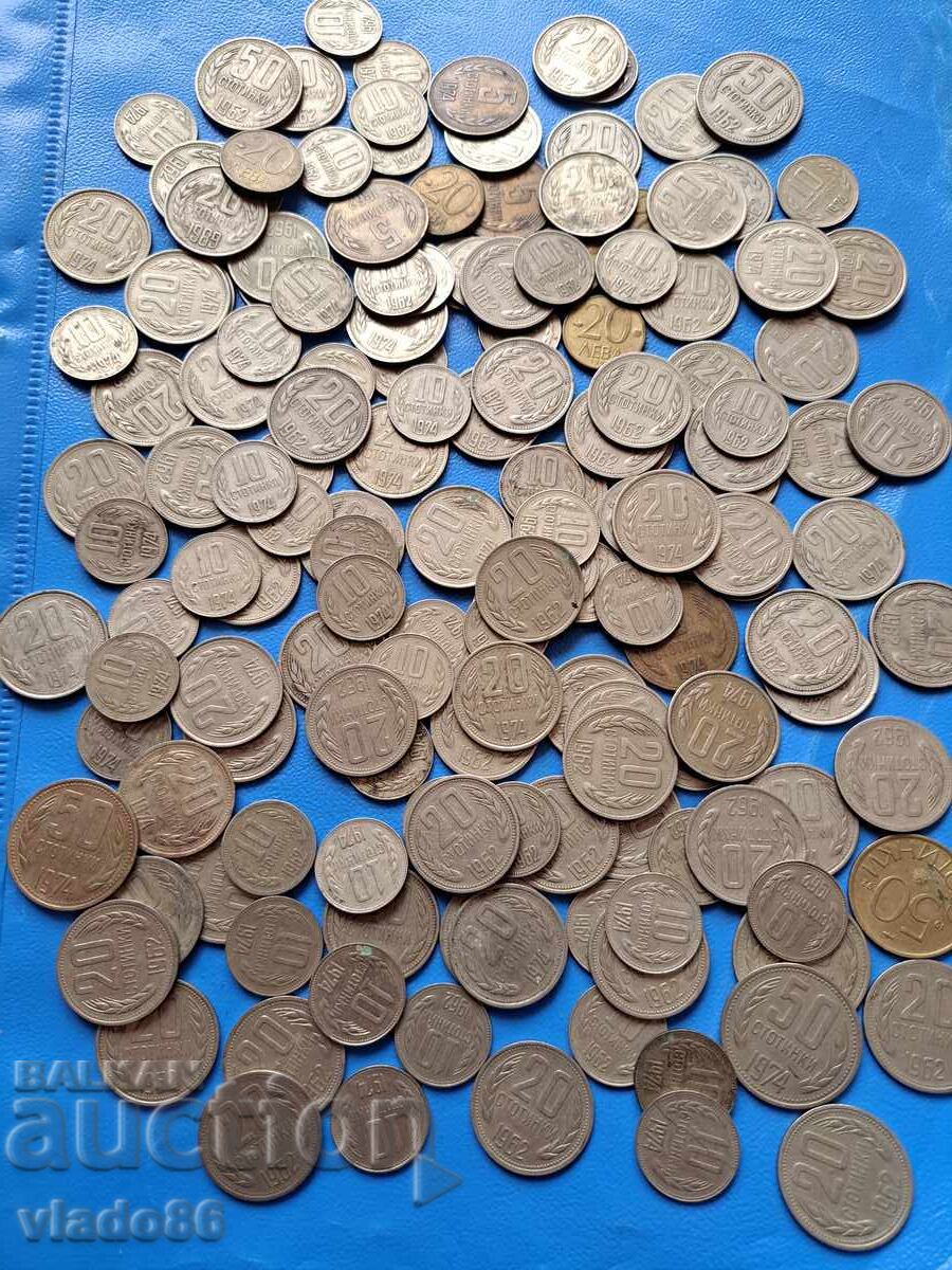 Auction  Large lot of old Bulgarian socialist coins, stotinki