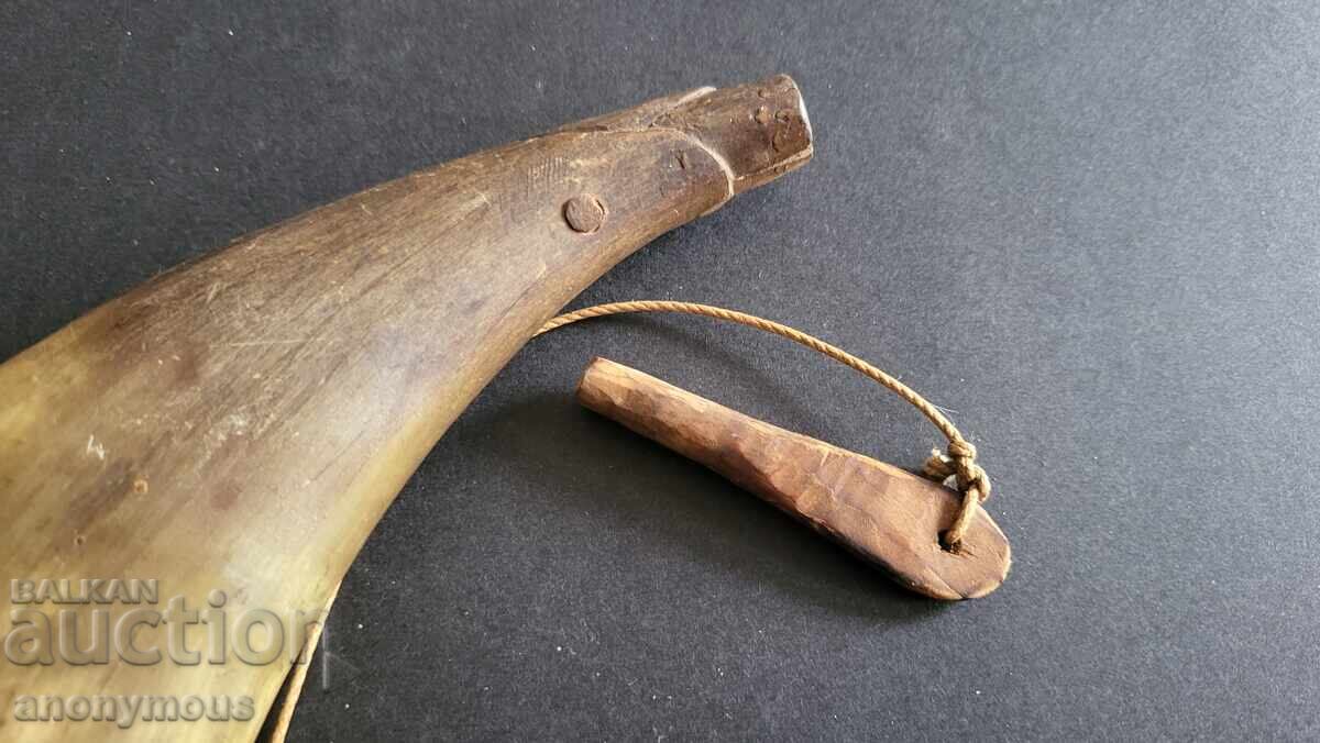 Delivery of Powder Flask, powder horn