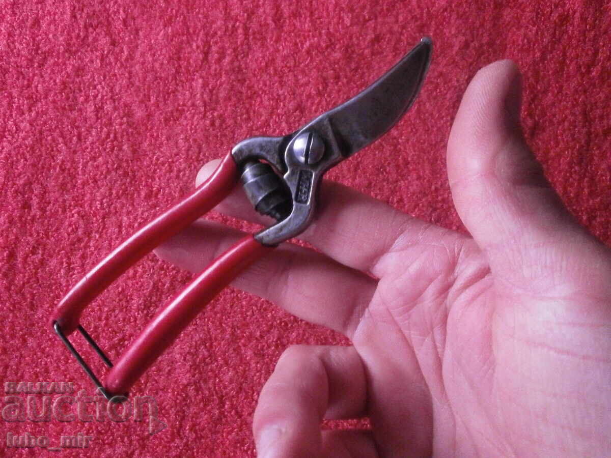 OLD MINI GRAPE HARVESTING SHEARS