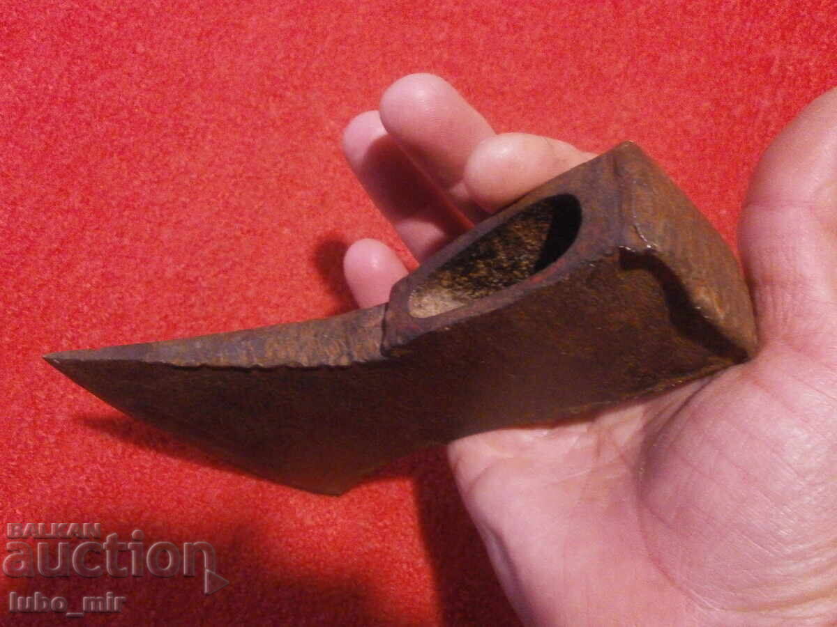Auction  OLD GERMAN AXE - AXE