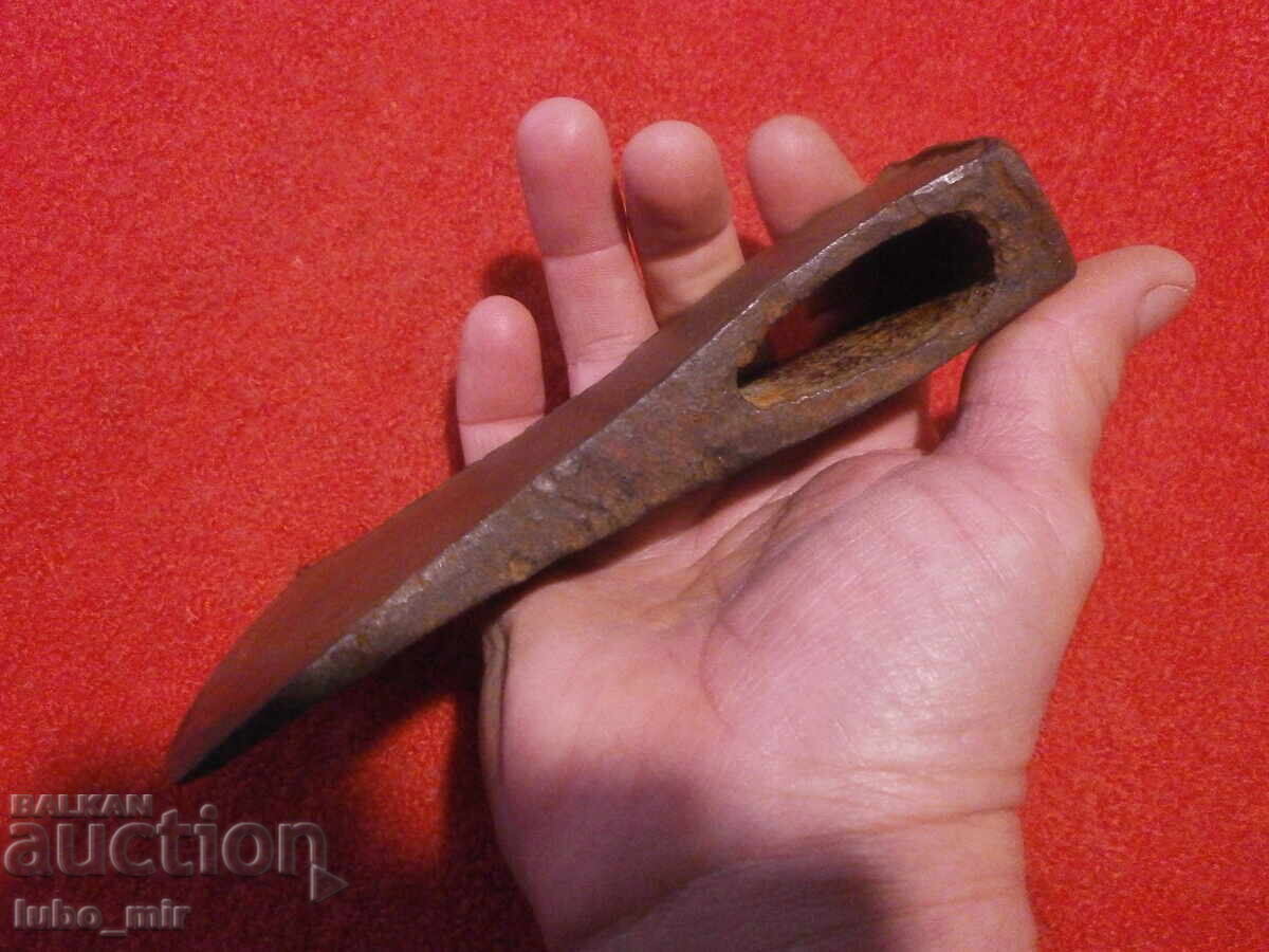 Delivery of OLD GERMAN AXE - AXE