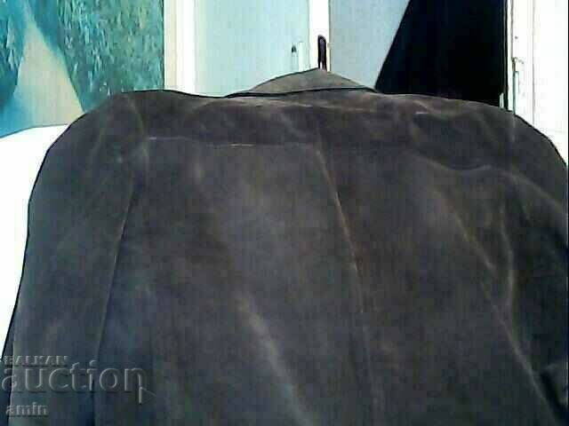 Delivery of leather jacket used number l