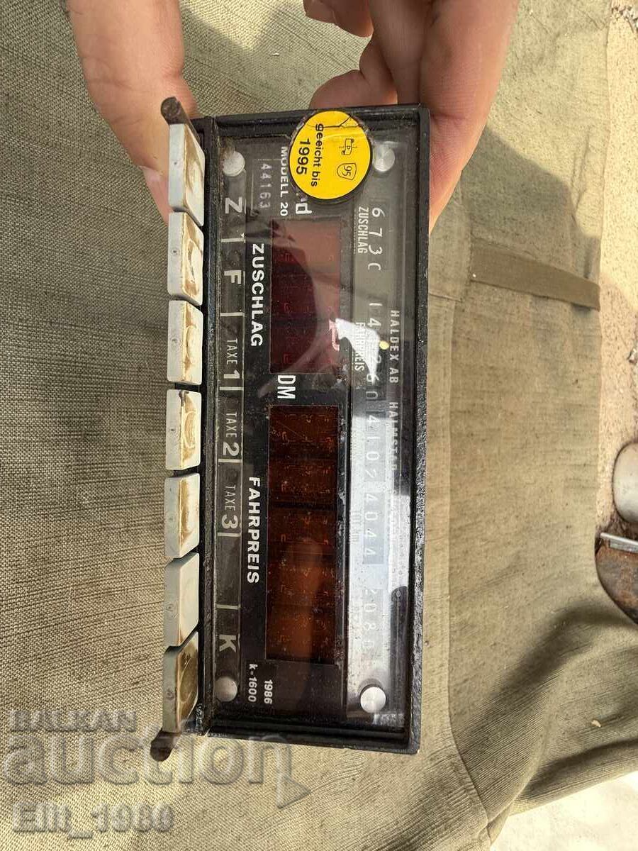 Aparat de taxat vechi german cu preț € 75.00 | 146.69 BGN