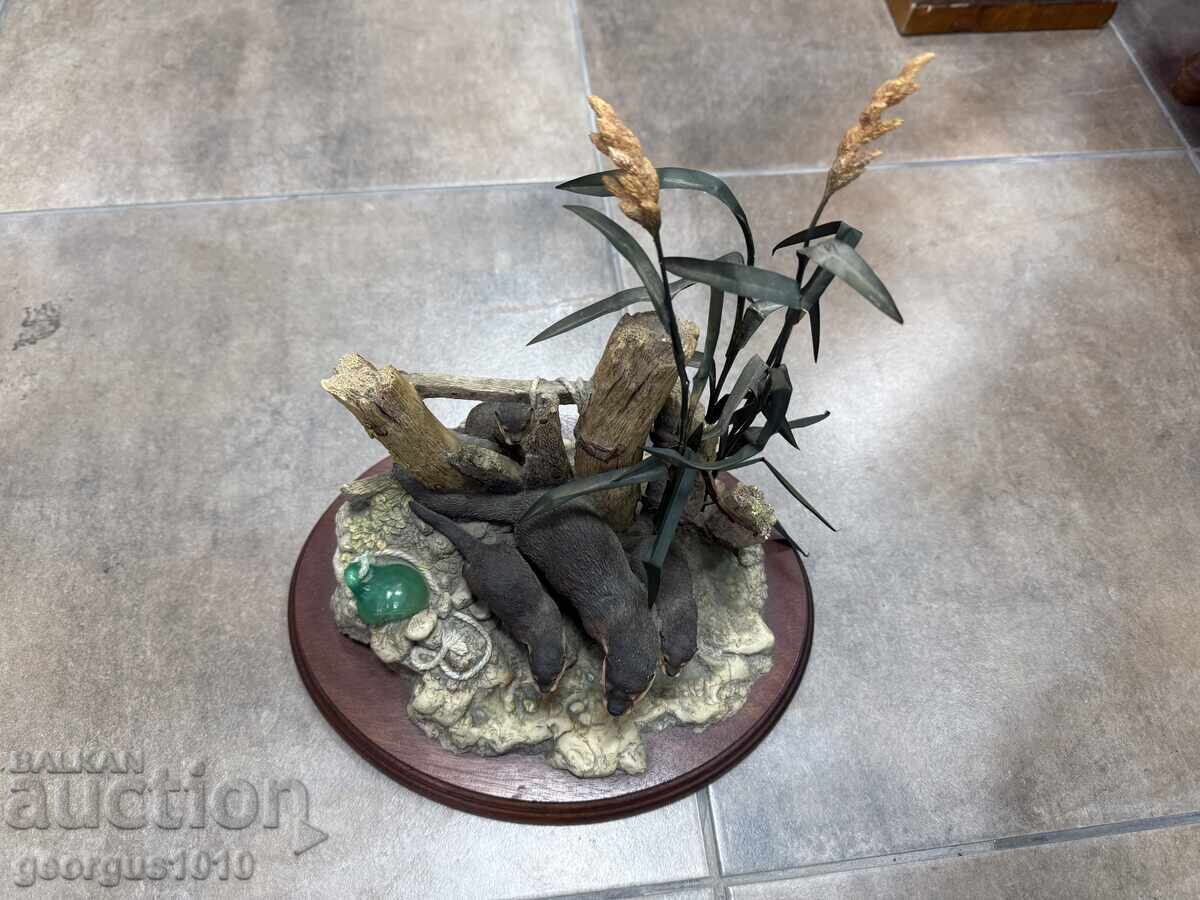 Аукцион Детайлна колекционерска фигура Видри №7685 Аукцион Детайлна колекционерска фигура Видри №7685