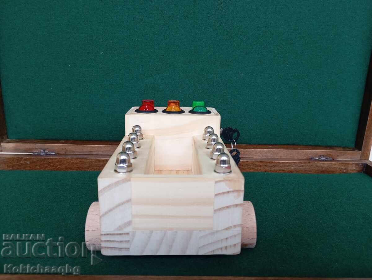 Ξύλινο Φορτηγό με τιμή 45.00 BGN | € 23.01