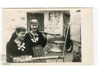 Ustavki (a type of traditional woven item) from the Rodopi ethnographic region, made by Paskov, Ustovo, Smolyan