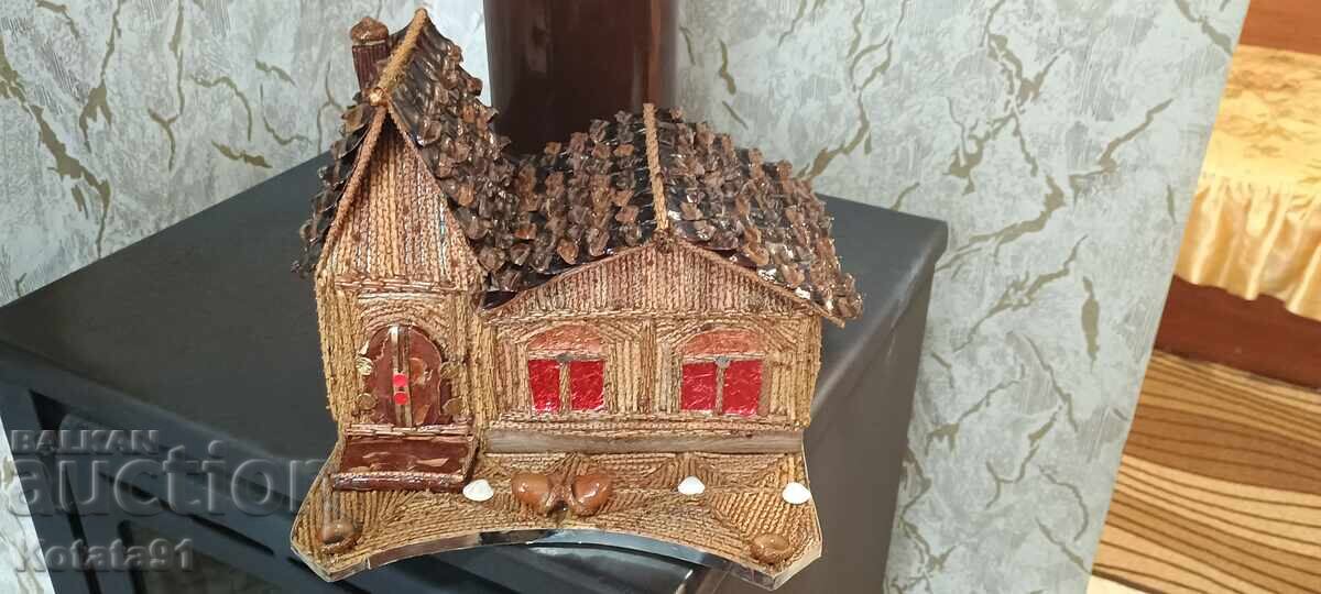 Cottage made of natural materials with price 50.00 BGN | € 25.56