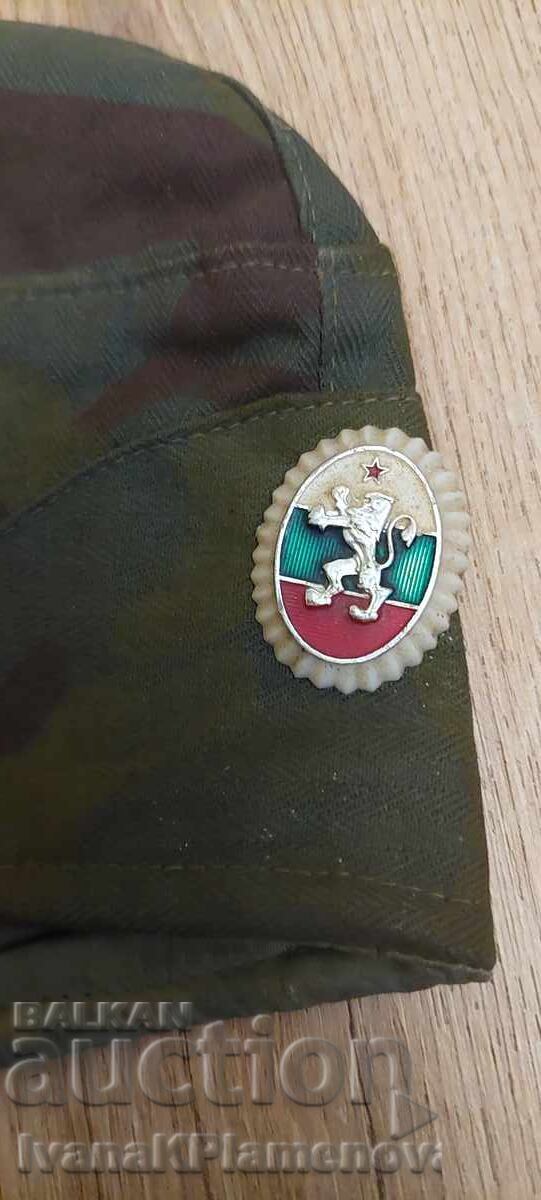 Capac militar pentru colecționari cu preț 40.00 BGN | € 20.45 Capac militar pentru colecționari cu preț 40.00 BGN | € 20.45