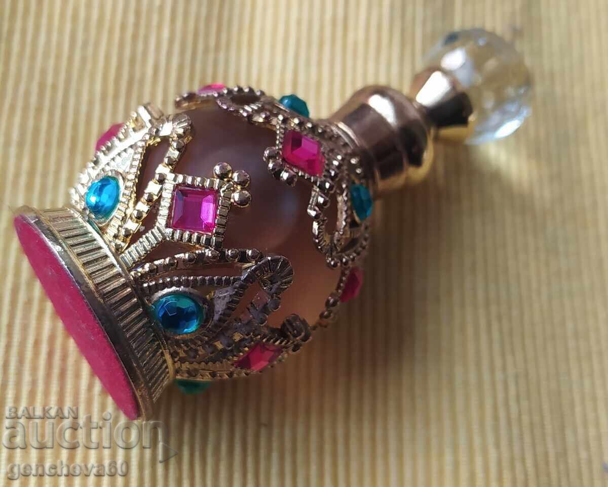 Small bottle of fragrant perfume oil with price 50.00 BGN | € 25.56