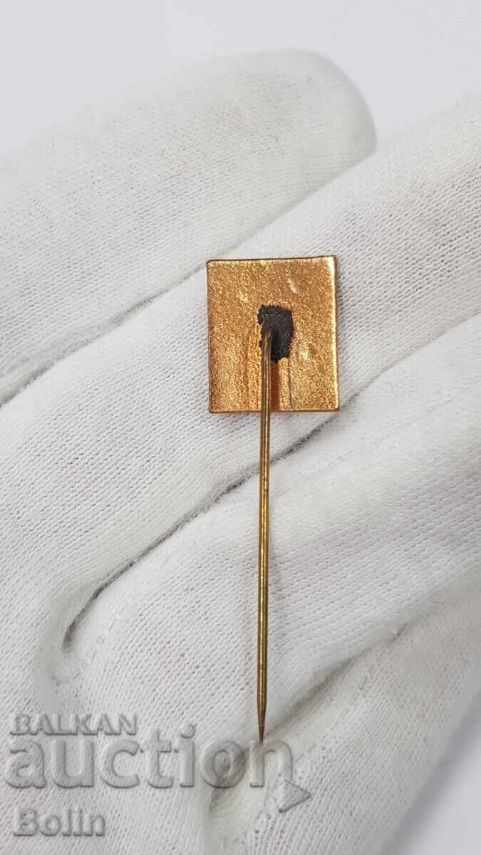 Delivery of Rare Royal Insignia, Lawyers' Badge, Attorneys at Law