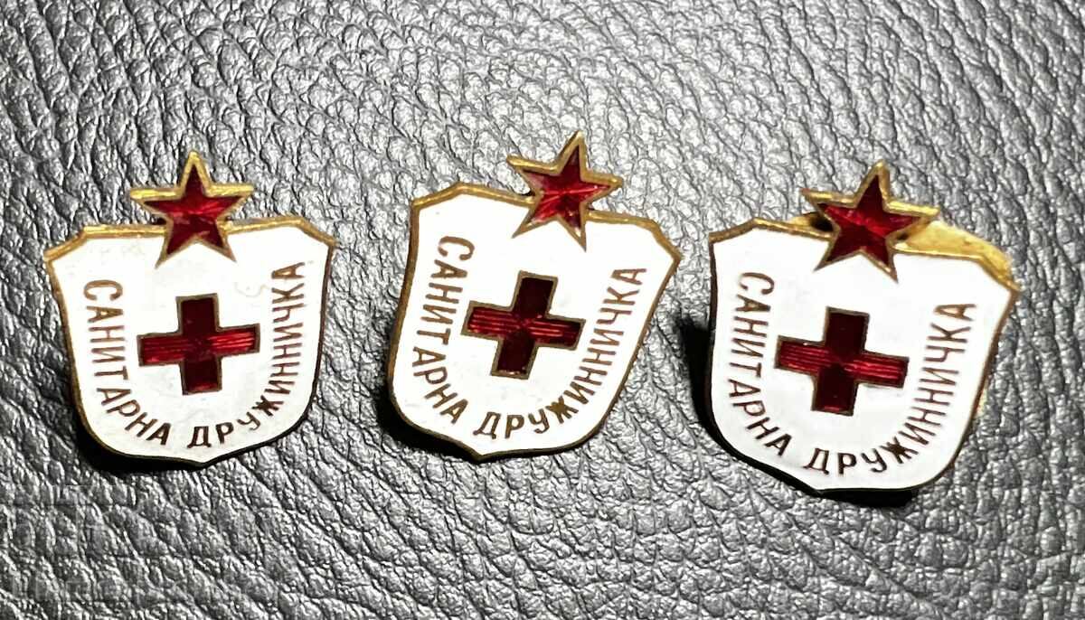 3 BUCĂȚI INSIGNĂ CRUCEA ROȘIE SANITARĂ
