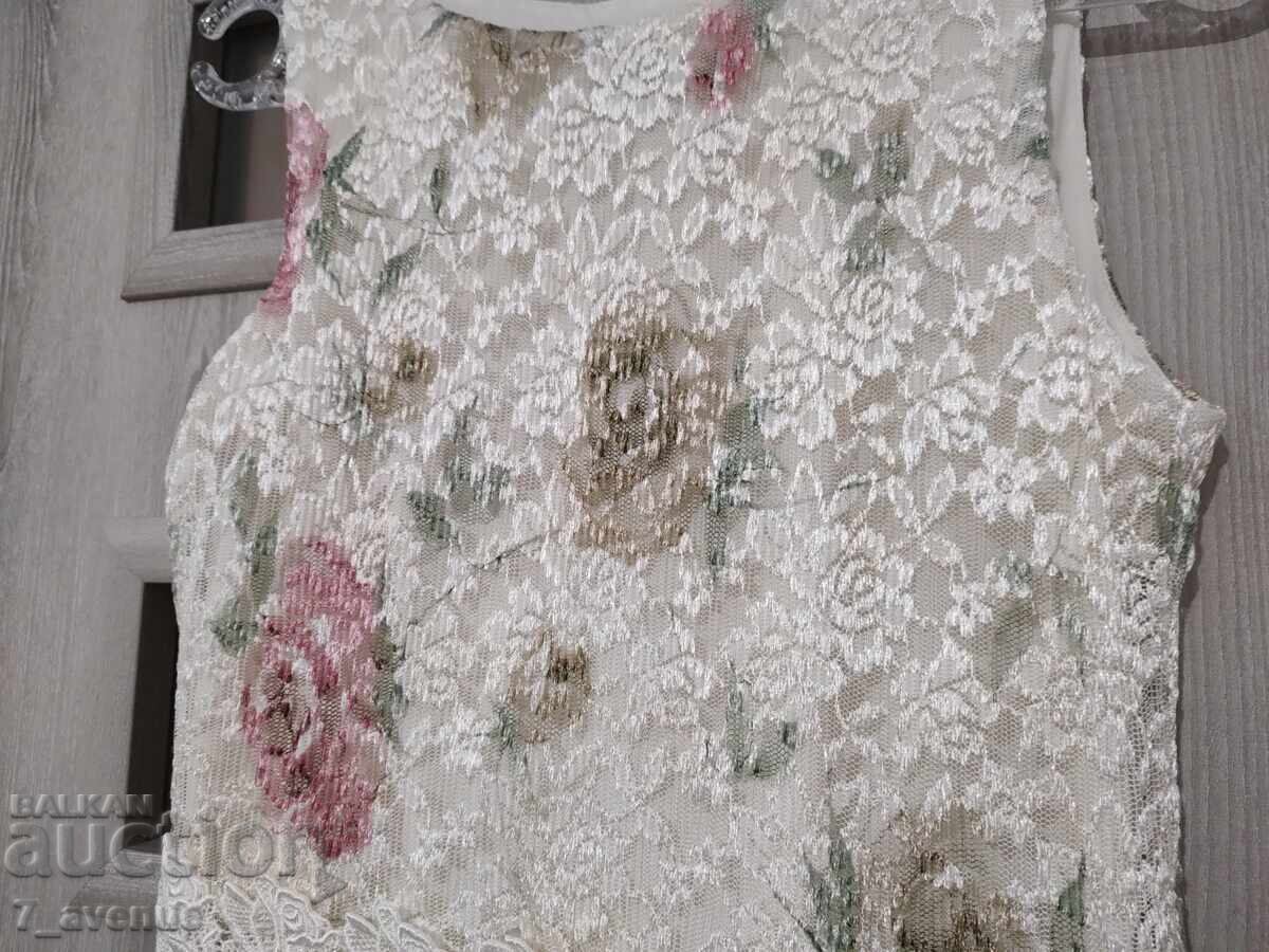 Delivery of Formal dress, possibly wedding, beautiful 5.12.25