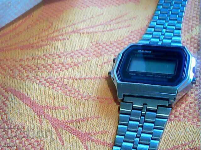 Αυθεντικό Casio λειτουργεί, δεν έχει μπαταρία, 4ιστο καινούργιο με τιμή 25.00 BGN | € 12.78