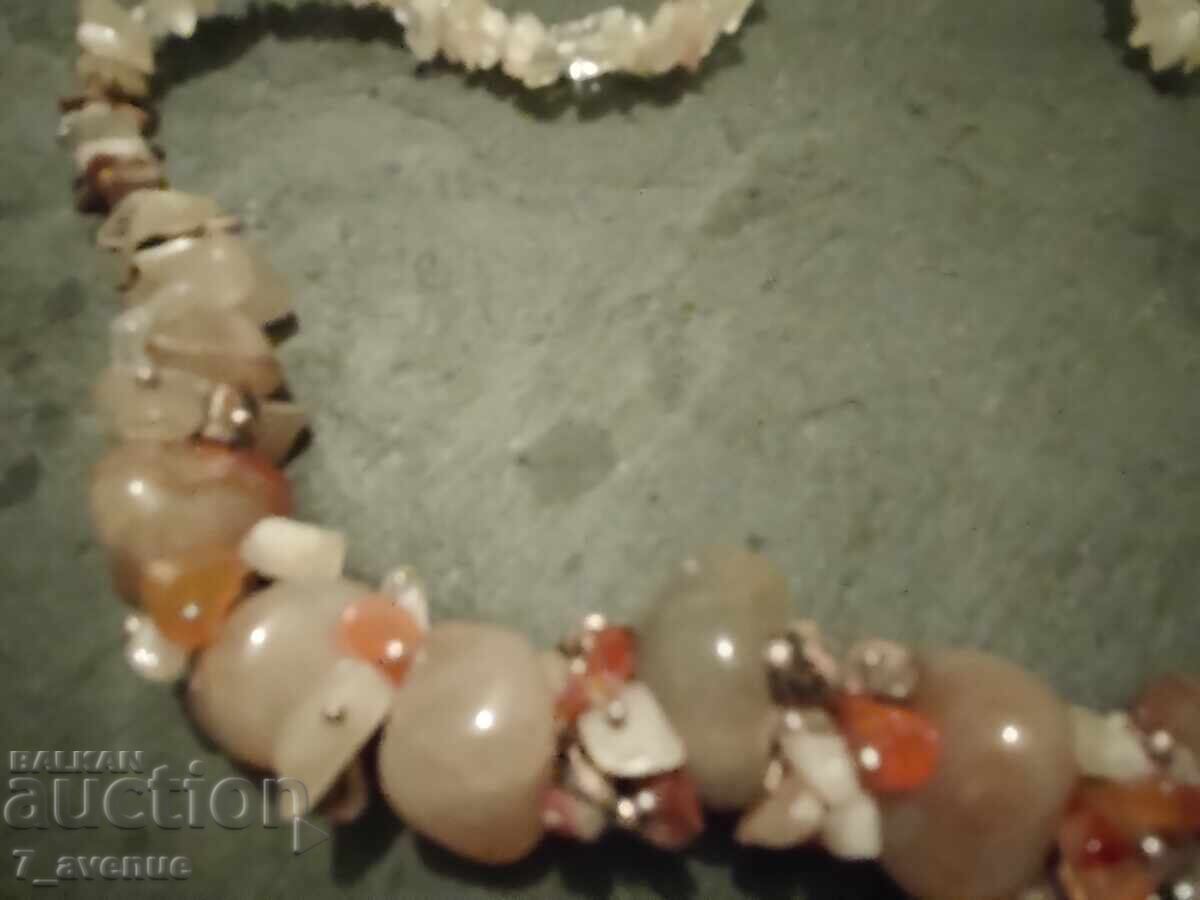 Παράδοση Γεραντάν, κολιέ κόσμημα, φυσικά πετράδια 6.12.25