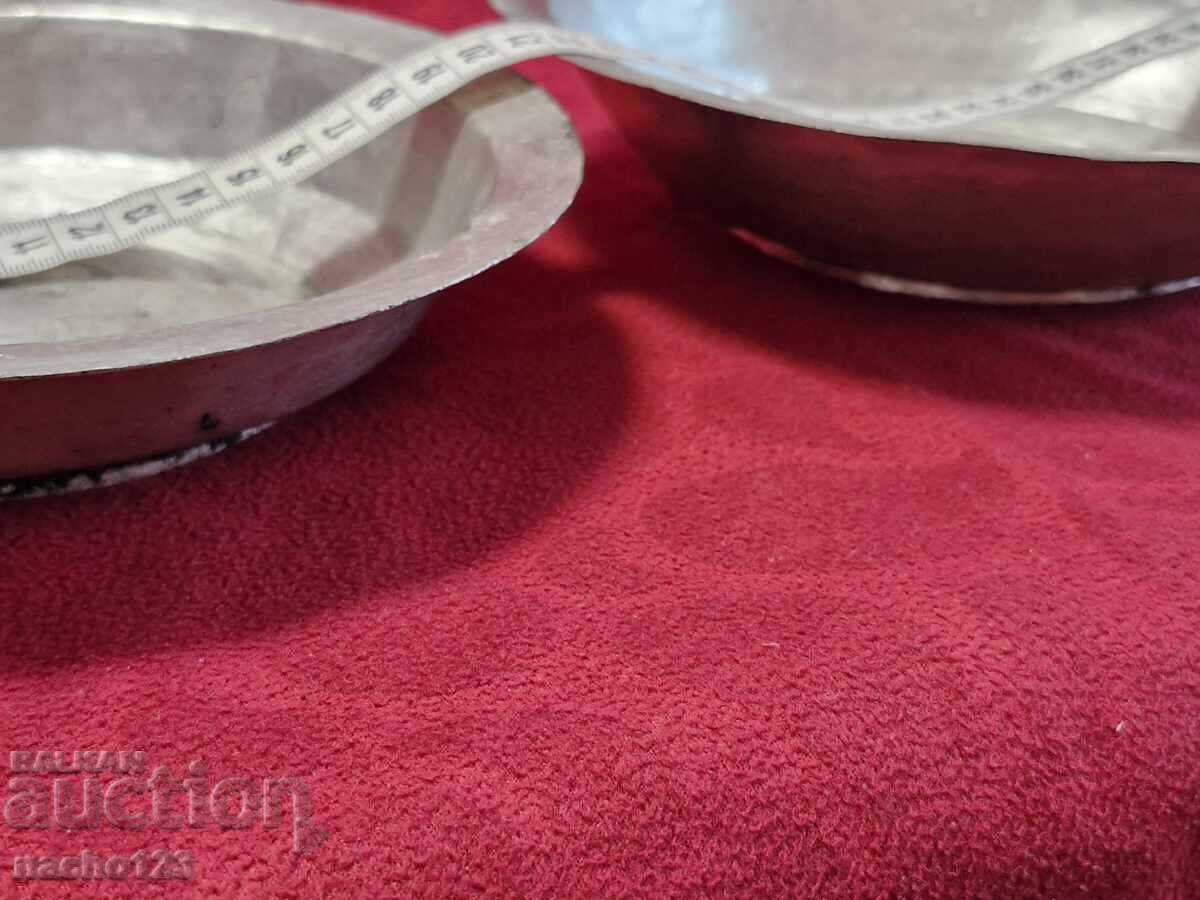 Доставка на Стари медни сахани-2бр.