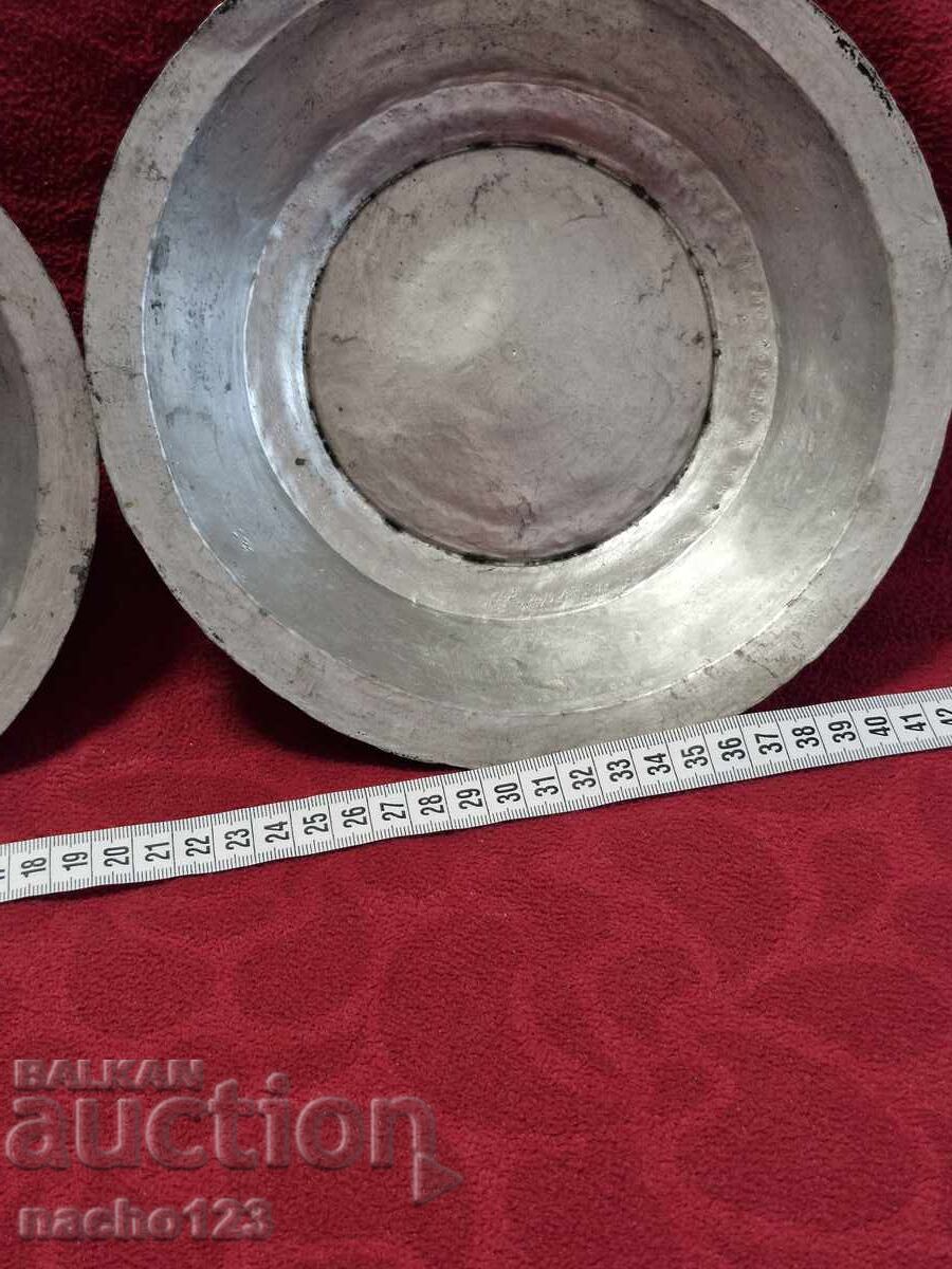 Стари медни сахани-2бр.