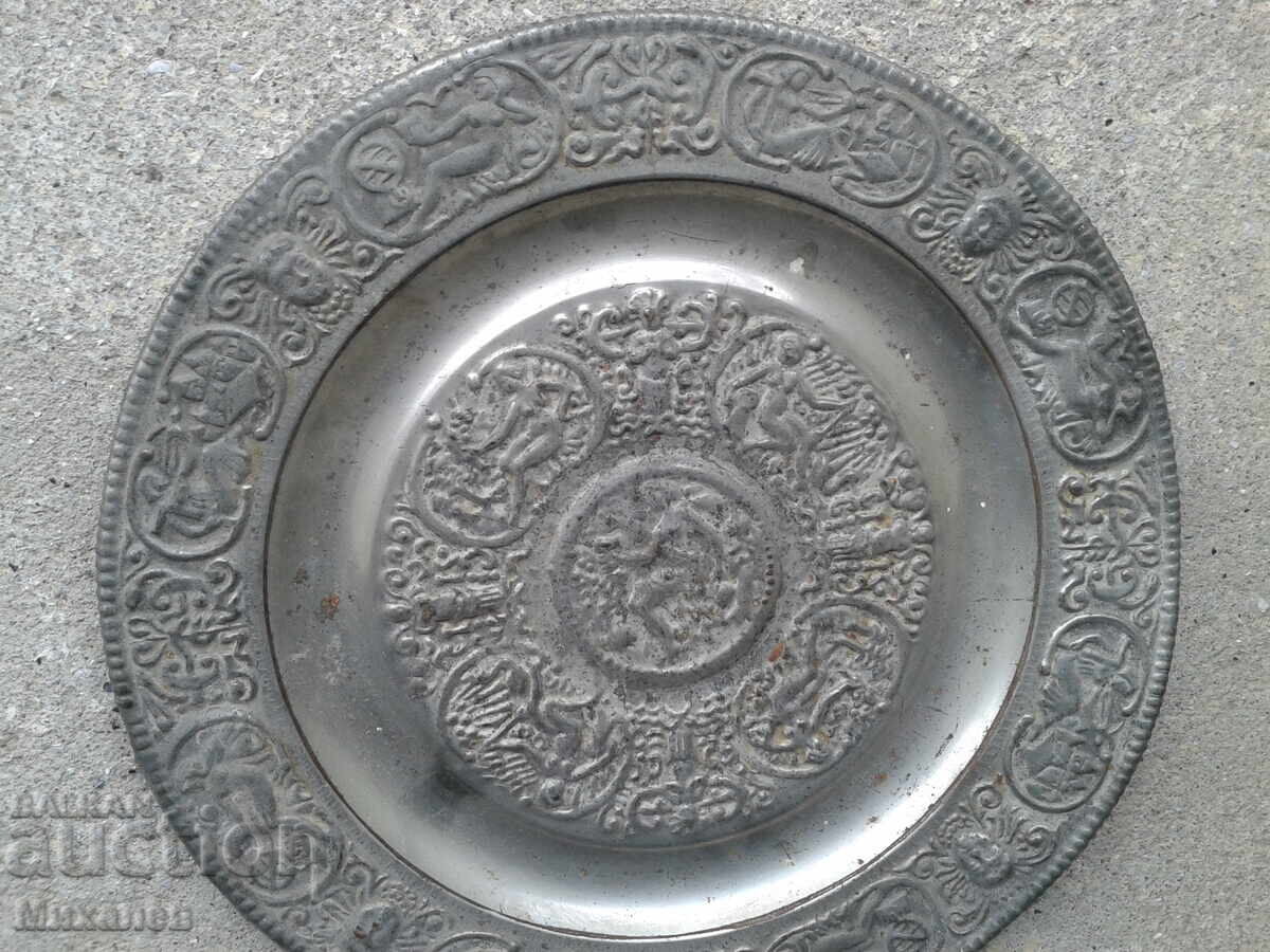 Livrarea Farfurie metalică panou cu ornamente Livrarea Farfurie metalică panou cu ornamente