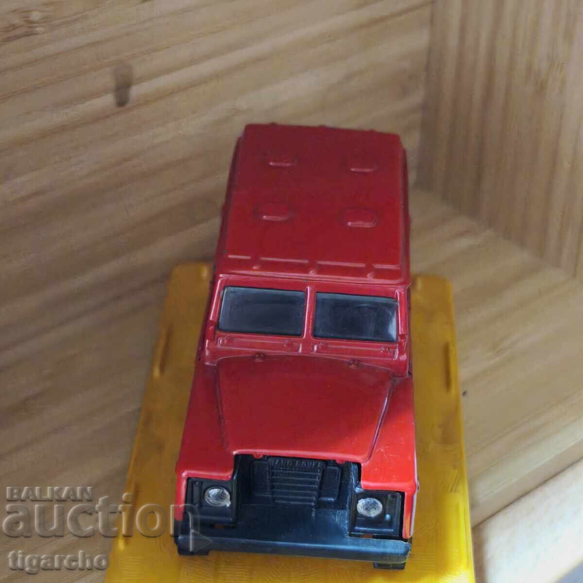 Количка polistil Land Rover с цена 65.00 лв. | € 33.23 Количка polistil Land Rover с цена 65.00 лв. | € 33.23