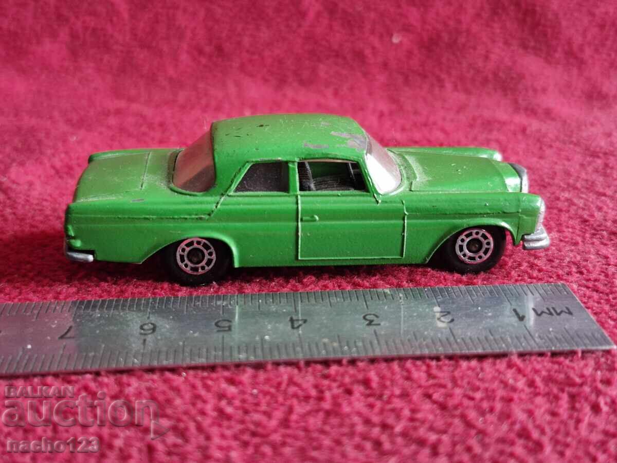 Δημοπρασία Matchbox-Βουλγαρία Mercedes 300 SE Δημοπρασία Matchbox-Βουλγαρία Mercedes 300 SE