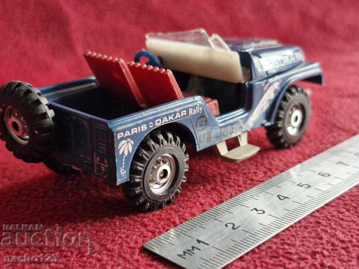 Livrarea Jeep din plastic...BZTS-1ST