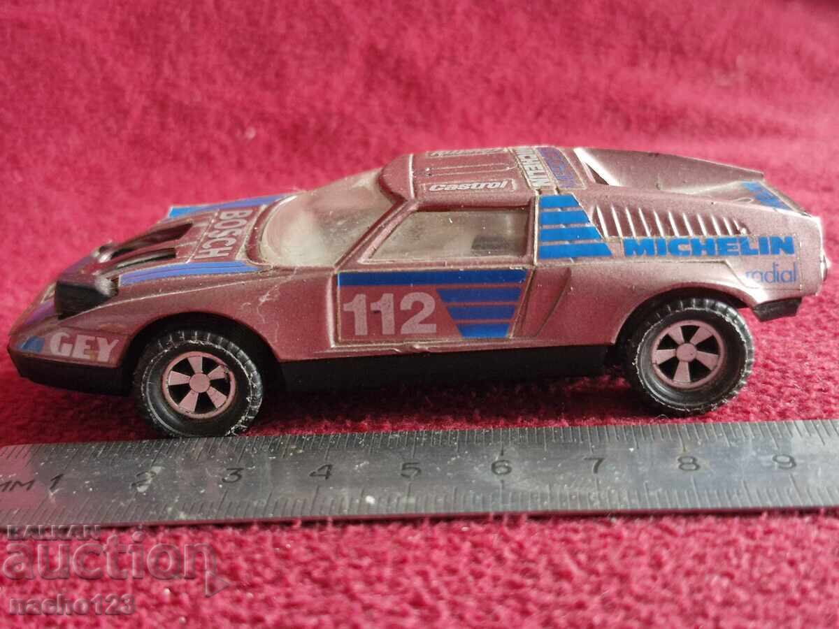 Cărucior din plastic cu preț € 3.58 | 7.00 BGN Cărucior din plastic cu preț € 3.58 | 7.00 BGN