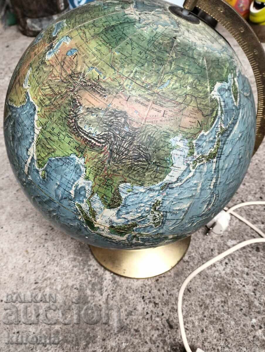 Lampă glob veche cu suport de bronz cu preț 69.99 BGN | € 35.79