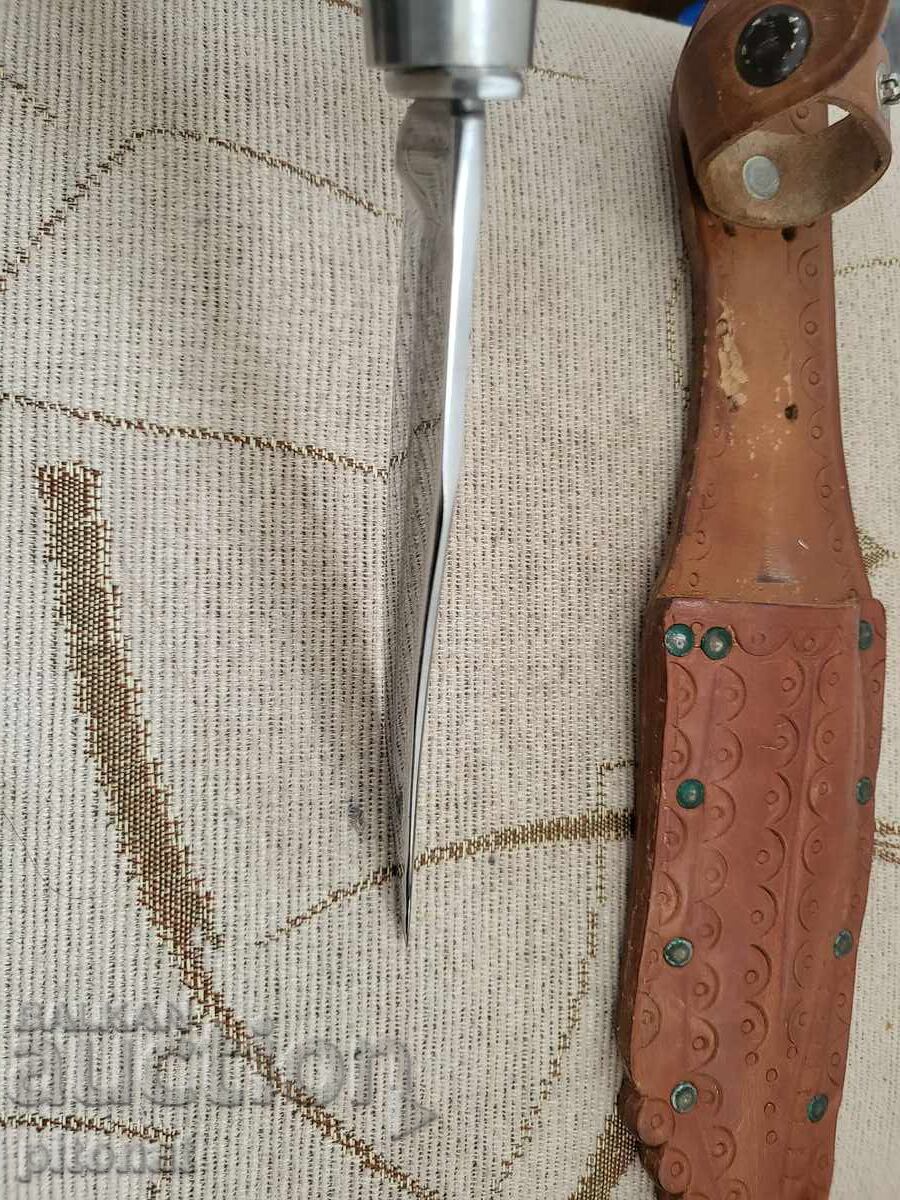 Licitație Cuțit de vânătoare din perioada socialistă, 1984 Licitație Cuțit de vânătoare din perioada socialistă, 1984