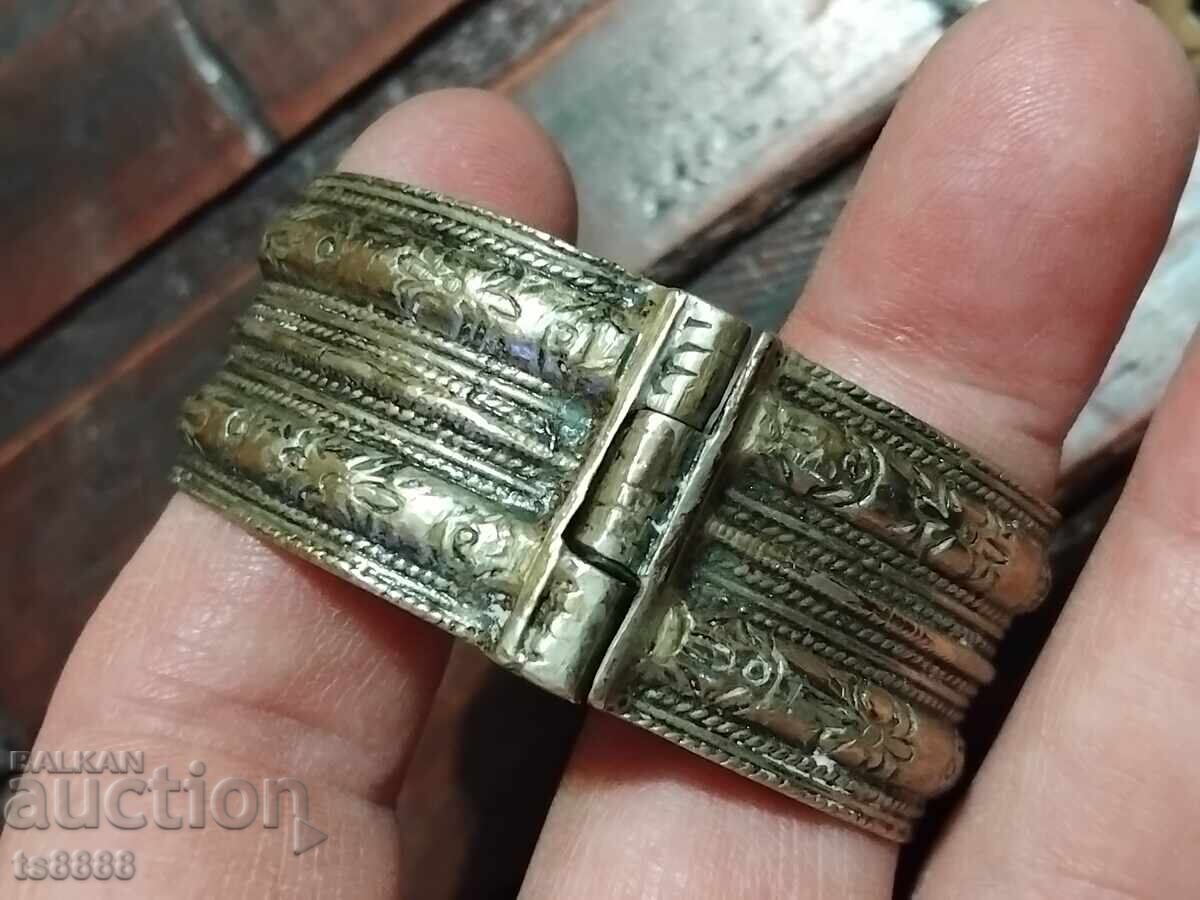 Lot of buckles and hryvnia - 7 Lot of buckles and hryvnia - 7