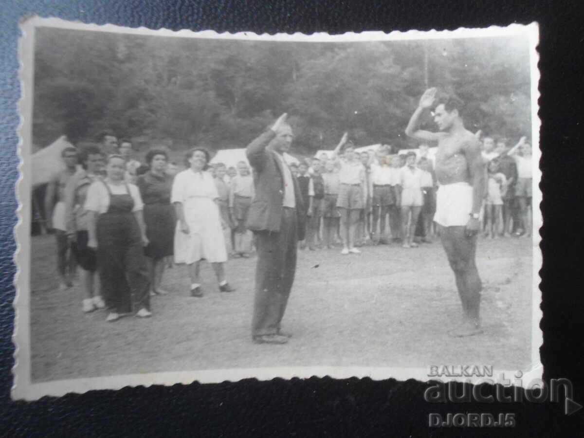 Fotografie veche, 28.VII.1948, lagăr-școală, Berkovitsa Fotografie veche, 28.VII.1948, lagăr-școală, Berkovitsa