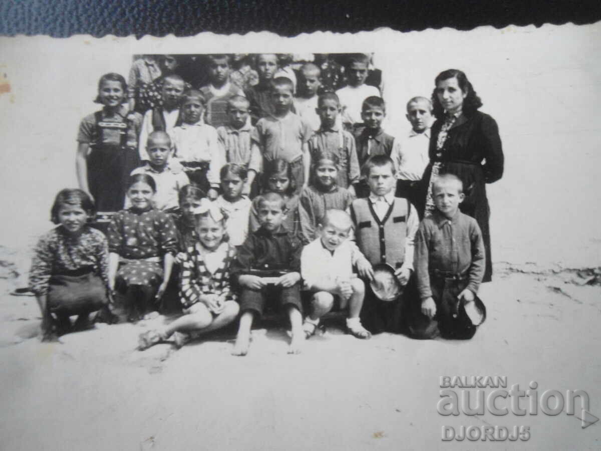 Παλιά φωτογραφία, χωριό Βεσέλινοβο, IV διαμέρισμα