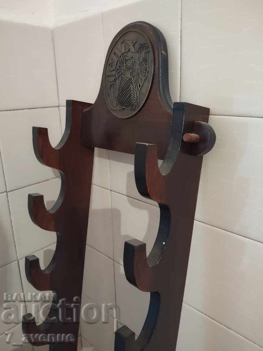 Много качествена, изпипана стойка за саби, мечове, 6.12.2025 с цена 499.00 лв. | € 255.13 Много качествена, изпипана стойка за саби, мечове, 6.12.2025 с цена 499.00 лв. | € 255.13