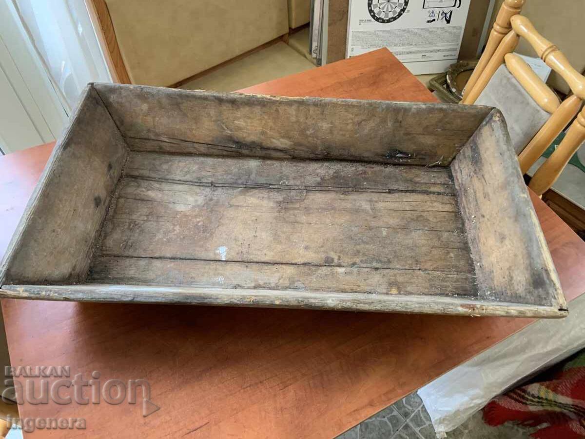 КОРИТО ДЪРВЕНО СТАРИННО КОПАНЯ НОЩВА НА СВЕКЪРВАТА КОРИТО ДЪРВЕНО СТАРИННО КОПАНЯ НОЩВА НА СВЕКЪРВАТА