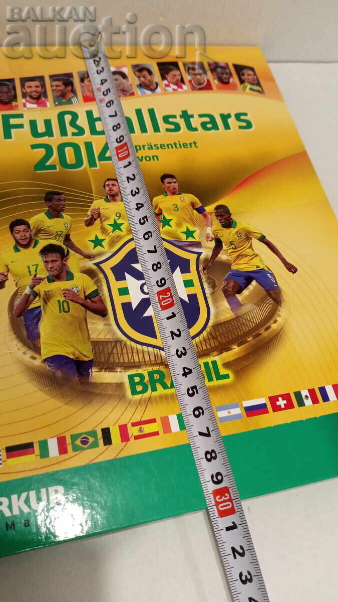 Άλμπουμ με 90 καρτ ποστάλ με ποδοσφαιριστές με τιμή 18.00 BGN | € 9.20 Άλμπουμ με 90 καρτ ποστάλ με ποδοσφαιριστές με τιμή 18.00 BGN | € 9.20