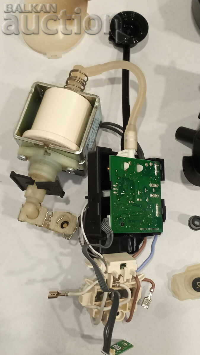 Piese de schimb pentru aparat de cafea DeLonghi Nespresso Piese de schimb pentru aparat de cafea DeLonghi Nespresso