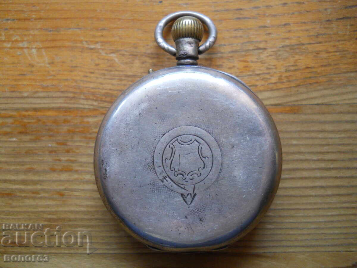 Старинен сребърен джобен часовник "AWWCo" САЩ - не работи с цена € 120.00 | 234.70 лв. Старинен сребърен джобен часовник "AWWCo" САЩ - не работи с цена € 120.00 | 234.70 лв.