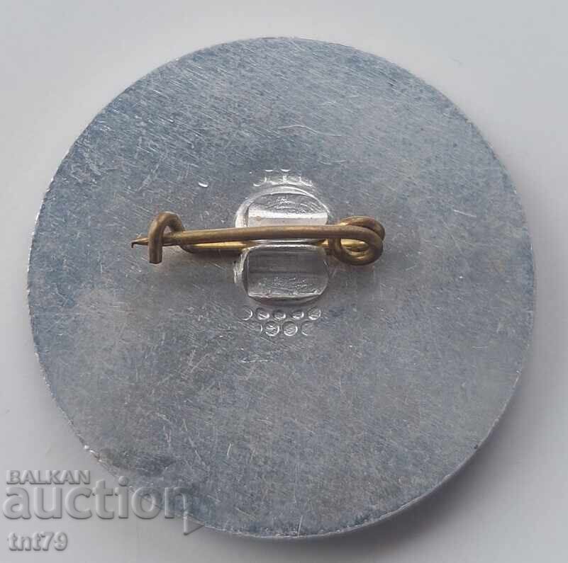 Insigna: 30 g. Fabrica de ascensoare Sofia (fundal negru) cu preț 3.00 BGN | € 1.53