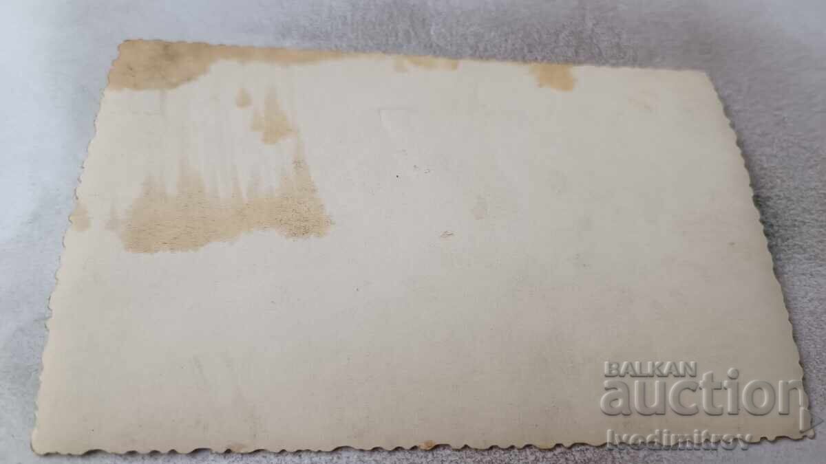 Снимка Малко момиченце с цена 1.45 лв. | € 0.74