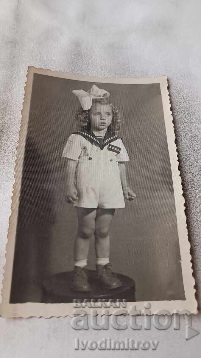 Снимка Малко момиченце