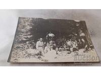 Photo Dupnitsa: Young Men and Women on an Outing