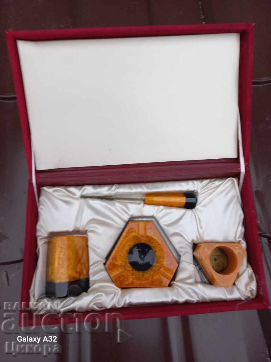 СТАР КОПЛЕКТ КАТАЛИН БАКЕЛИТ ПЕПЕЛНИК