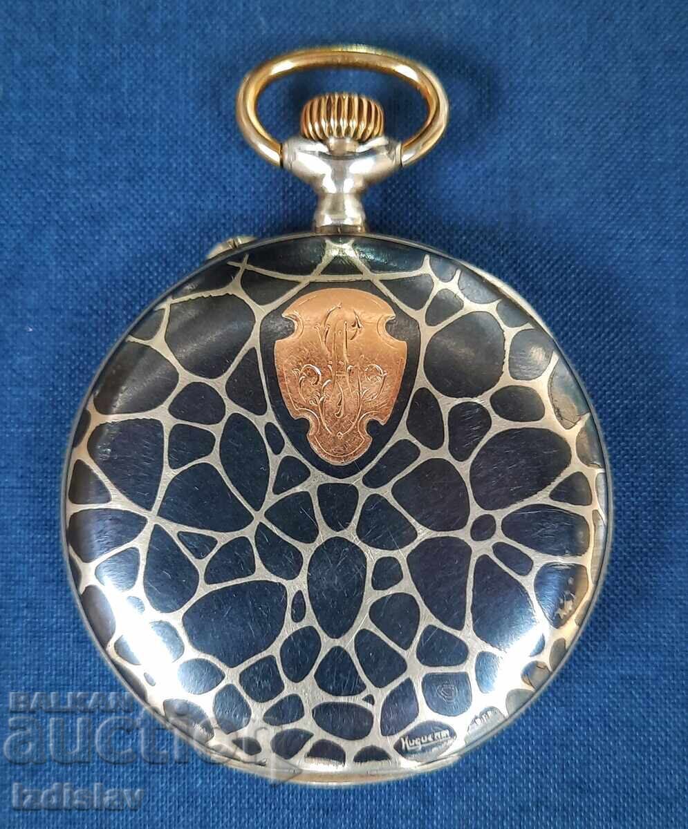 Швейцарски сребърен джобен часовник,златен монограм Швейцарски сребърен джобен часовник,златен монограм