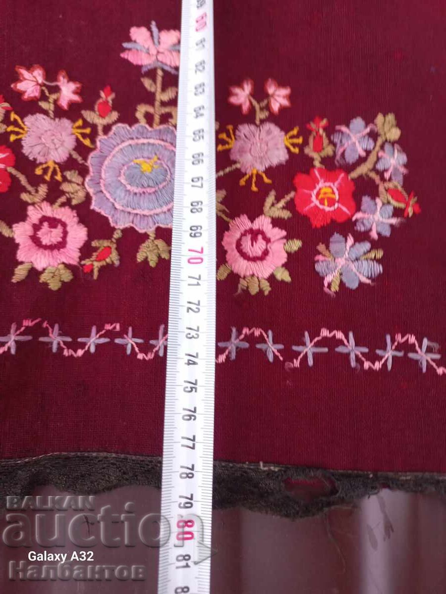 purtați un șorț vechi cu preț 80.00 BGN | € 40.90 purtați un șorț vechi cu preț 80.00 BGN | € 40.90