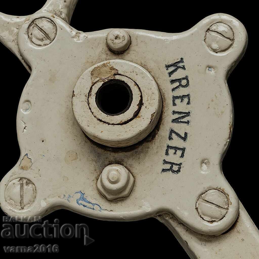 ВИНТИДЖ Табуретка за Пиано KRENZER с цена 120.00 лв. | € 61.36