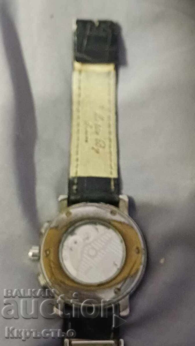 Доставка на Стар ръчен часовник Zenith работещ от 1ст. Бзц