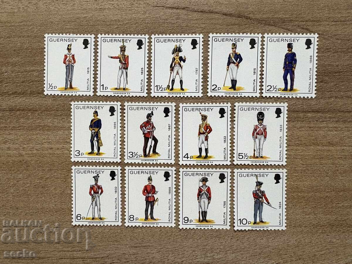 Гърнзи - Военни униформи (1974) MNH